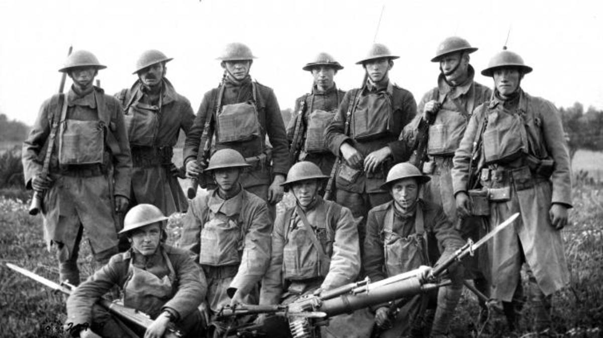 Historic WWII soldiers photograph from the original One Sixth Scale King website